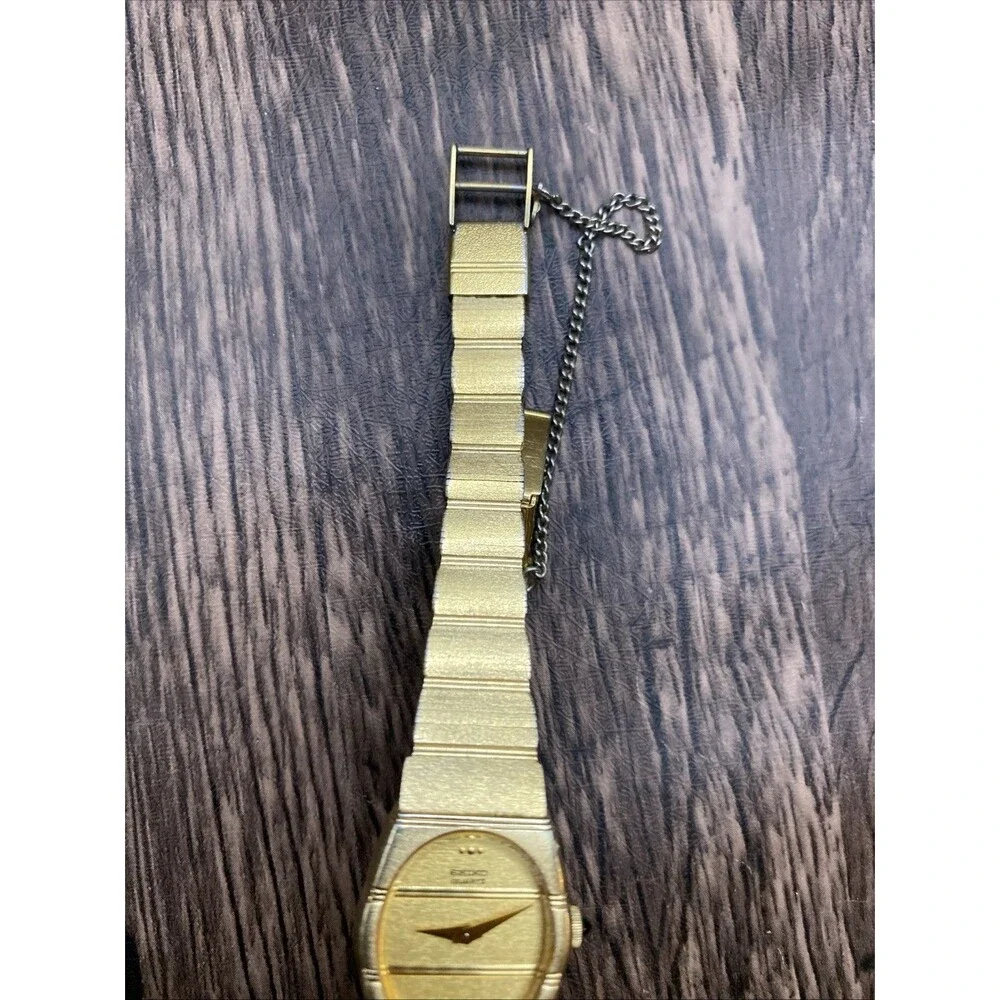 Vintage Ladies Seiko 1980's Gold Dress 19 mm Watch New Battery